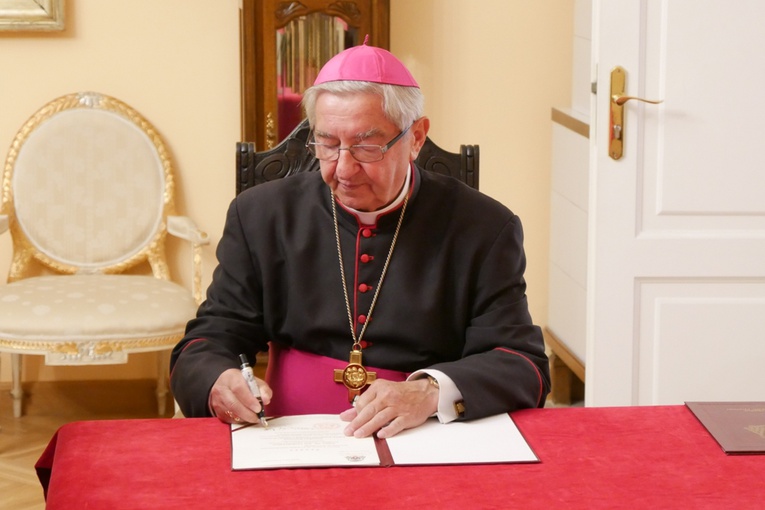 Abp Sławoj Leszek Głódź, metropolita gdański.