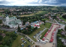 Sanktuarium i klasztor w Tuchowie.