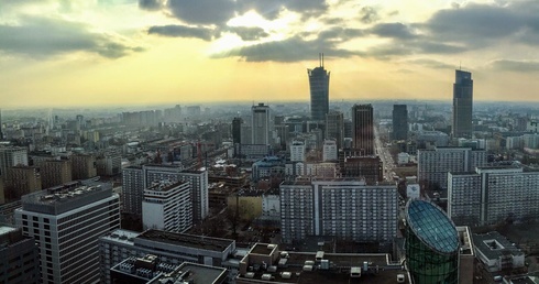 Warszawa zaciska pasa