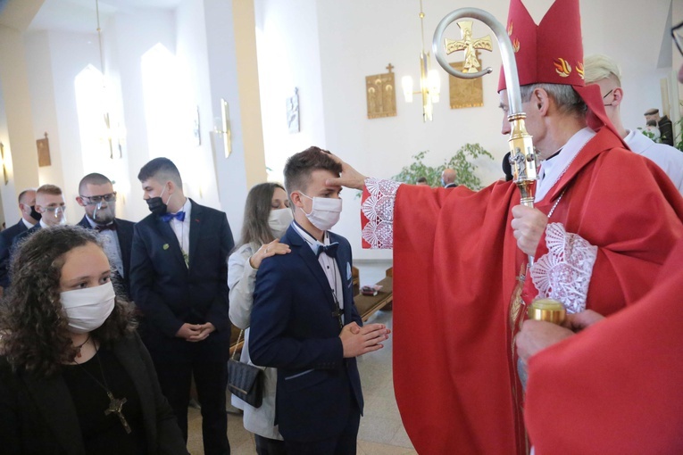 Bierzmowanie w Królowej Górnej