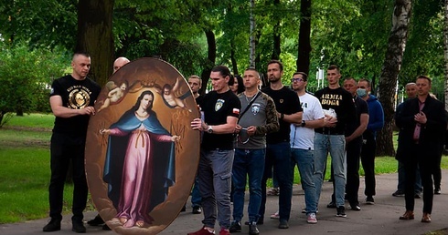 Strażniczka Polski wędruje po stolicy. Od piątku u MB z Lourdes