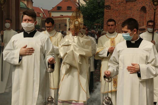 Boże Ciało 2020 w katedrze wrocławskiej 