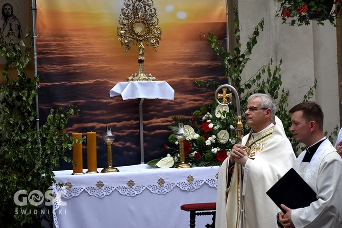 Boże Ciało z trzema biskupami w Świdnicy