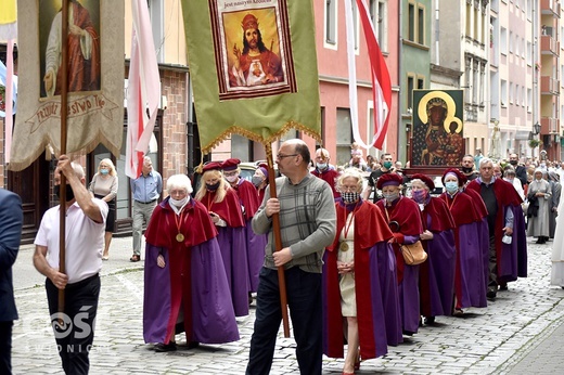 Boże Ciało z trzema biskupami w Świdnicy