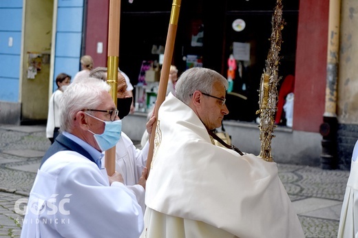 Boże Ciało z trzema biskupami w Świdnicy