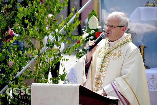 Boże Ciało z trzema biskupami w Świdnicy