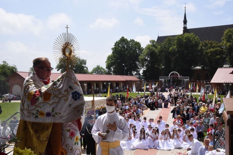 Boże Ciało i I Komunia w Szczepanowie 