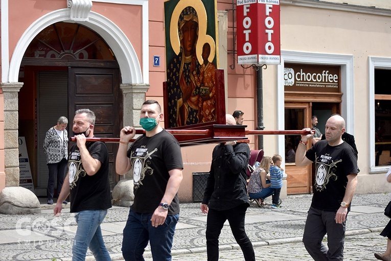 Boże Ciało z trzema biskupami w Świdnicy