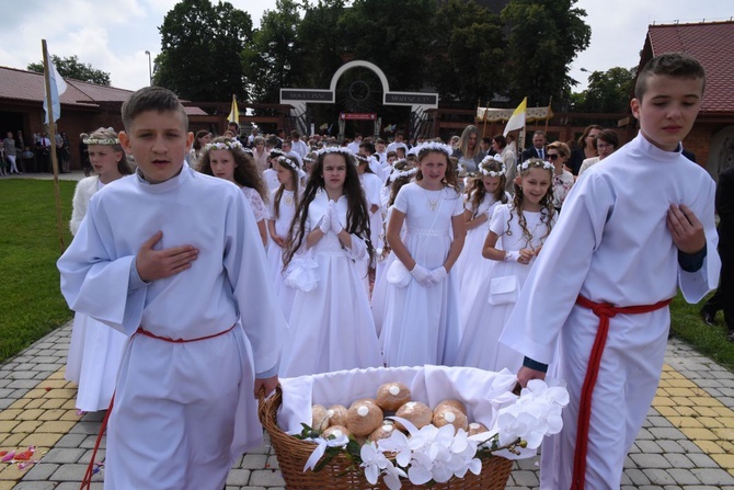 Boże Ciało i I Komunia w Szczepanowie 