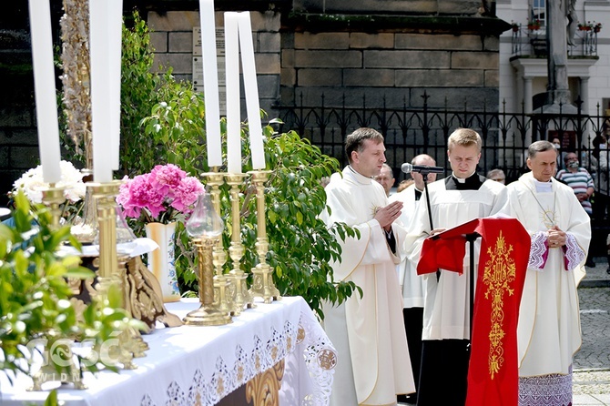 Boże Ciało z trzema biskupami w Świdnicy