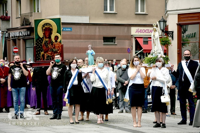 Boże Ciało z trzema biskupami w Świdnicy