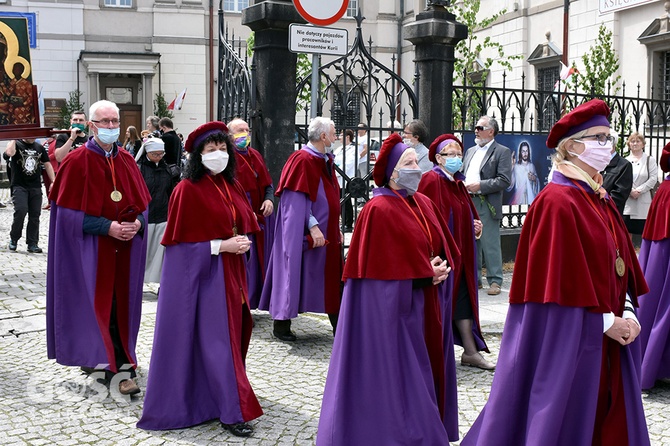 Boże Ciało z trzema biskupami w Świdnicy