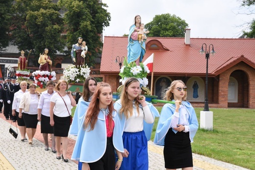 Boże Ciało i I Komunia w Szczepanowie 