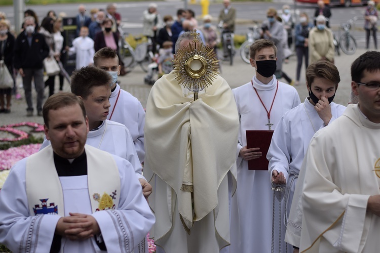 Boże Ciało w parafii św. Jadwigi na wrocławskim Kozanowie