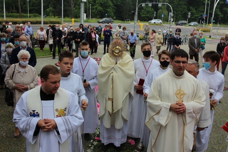 Boże Ciało w parafii św. Jadwigi na wrocławskim Kozanowie