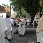 Tarnobrzeg. Procesja w parafii ojcow dominikanów