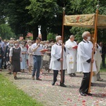 Tarnobrzeg. Procesja w parafii ojcow dominikanów