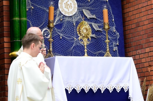 Olsztyn. Centralna procesja Bożego Ciała