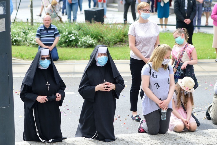 Olsztyn. Centralna procesja Bożego Ciała