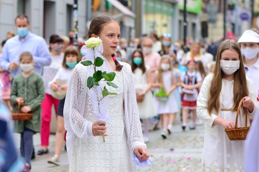 Olsztyn. Centralna procesja Bożego Ciała