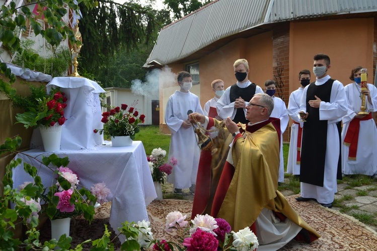 Tarnobrzeg. Procesja w parafii Chrystusa Króla