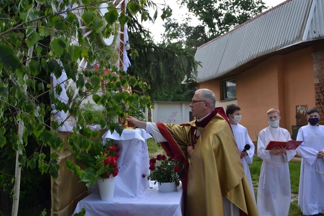 Tarnobrzeg. Procesja w parafii Chrystusa Króla