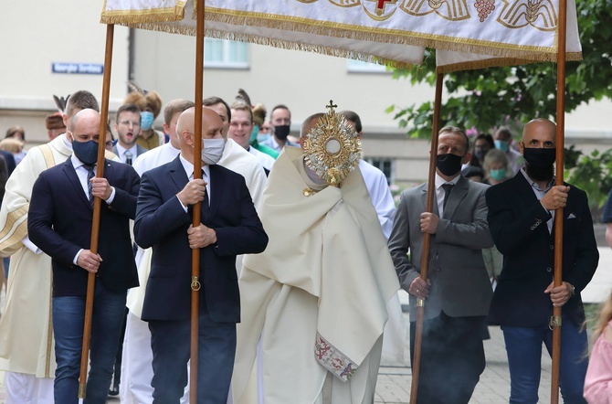 Uroczystości Bożego Ciała w katowickiej katedrze.