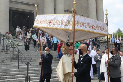 Uroczystości Bożego Ciała w katowickiej katedrze.