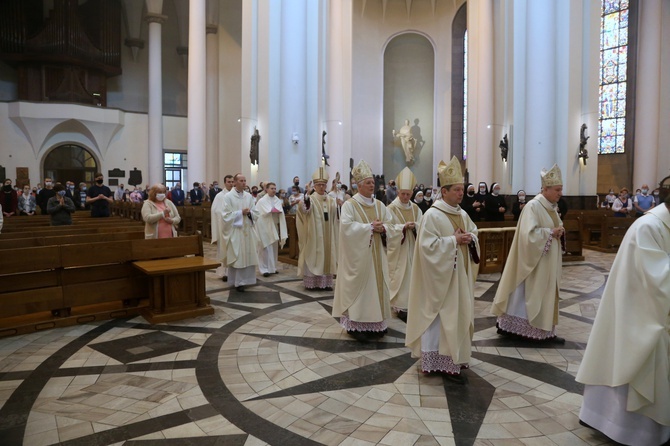 Uroczystości Bożego Ciała w katowickiej katedrze cz. 2