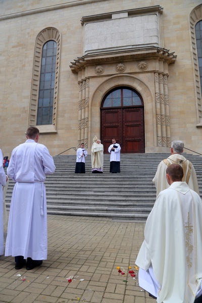 Uroczystości Bożego Ciała w katowickiej katedrze cz. 2