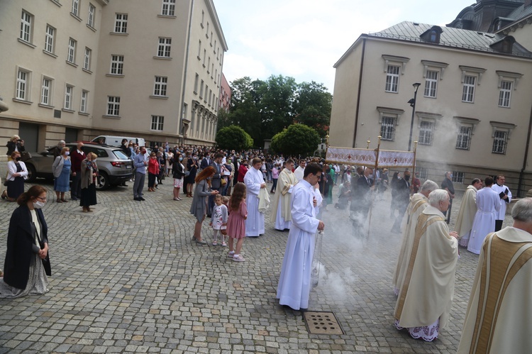 Uroczystości Bożego Ciała w katowickiej katedrze cz. 2