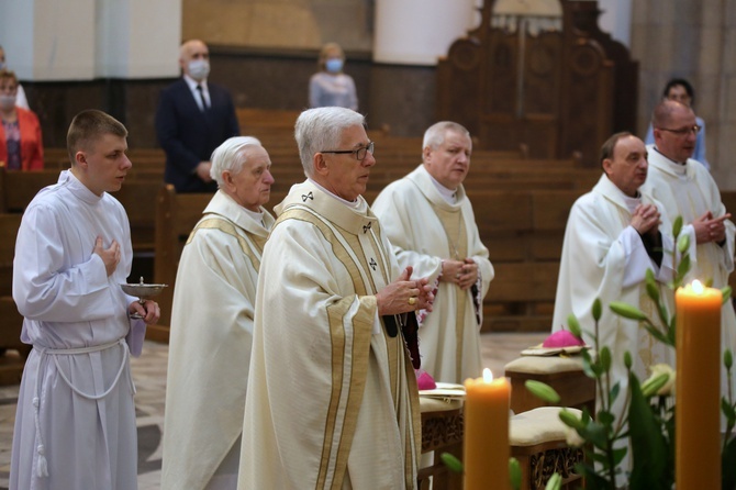 Uroczystości Bożego Ciała w katowickiej katedrze cz. 2