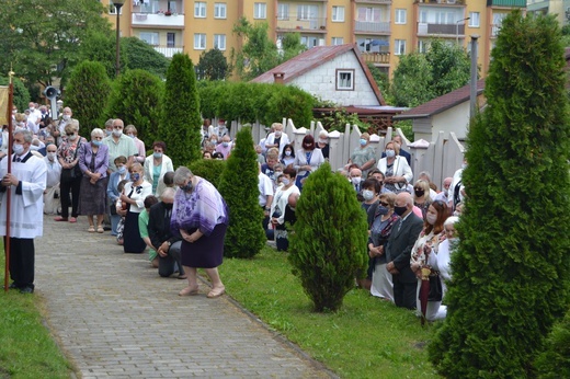 Tarnobrzeg. Procesja w parafii św. Barbary