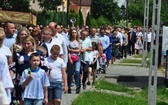 Tarnobrzeg. Procesja w parafii Matki Bożej Częstochowskiej