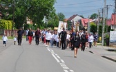 Tarnobrzeg. Procesja w parafii Matki Bożej Częstochowskiej