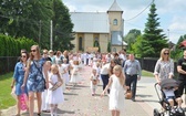 Tarnobrzeg. Procesja w parafii Matki Bożej Częstochowskiej