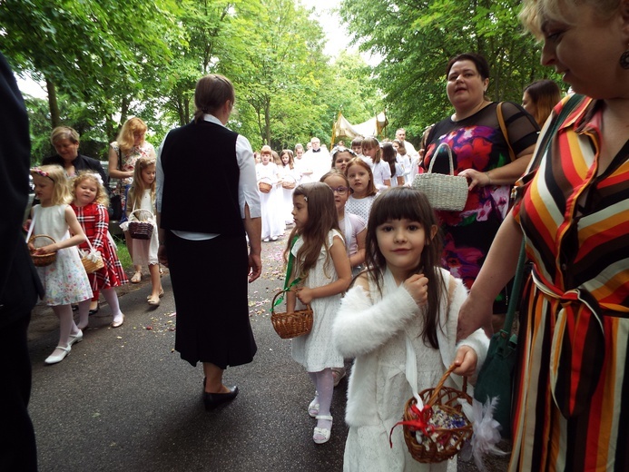 Uroczystość Bożego Ciała w Puszczy Mariańskiej