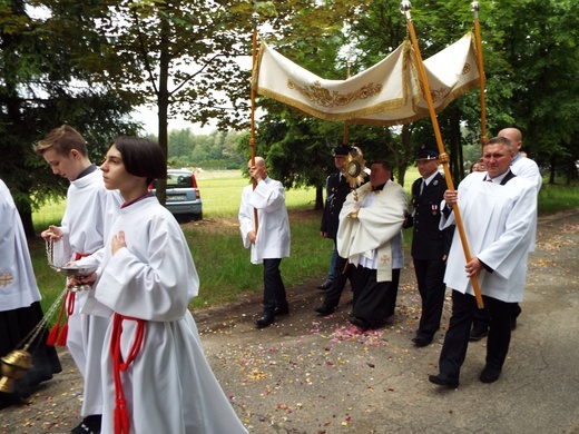 Uroczystość Bożego Ciała w Puszczy Mariańskiej