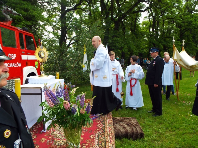 Uroczystość Bożego Ciała w Puszczy Mariańskiej