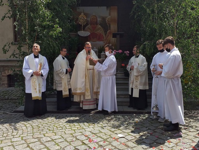 Strzegom. Parafia pw. Świętych Apostołów Piotra i Pawła