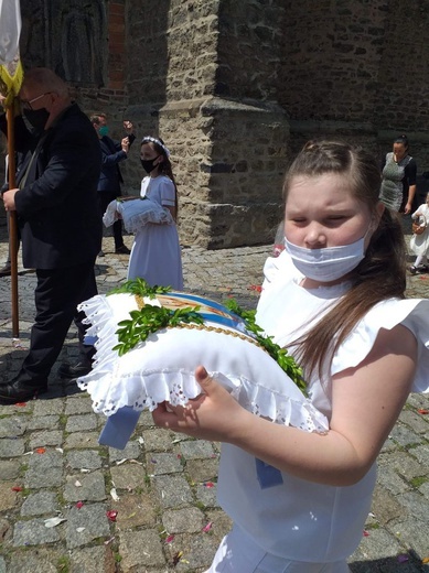 Strzegom. Parafia pw. Świętych Apostołów Piotra i Pawła