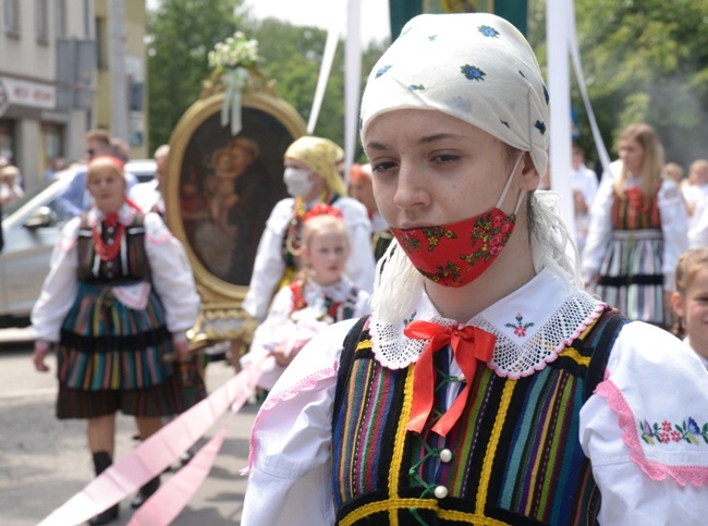 Procesja Bożego Ciała w opoczyńskiej parafii św. Bartłomieja