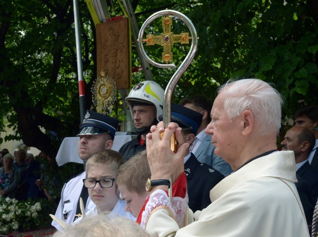 Procesja Bożego Ciała w opoczyńskiej parafii św. Bartłomieja