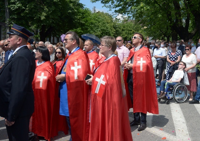 Procesja Bożego Ciała w opoczyńskiej parafii św. Bartłomieja