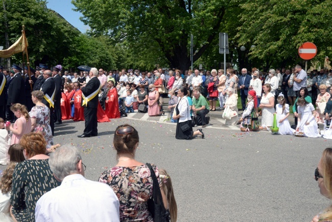 Procesja Bożego Ciała w opoczyńskiej parafii św. Bartłomieja