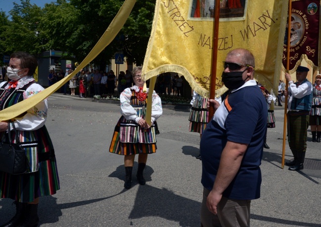 Procesja Bożego Ciała w opoczyńskiej parafii św. Bartłomieja