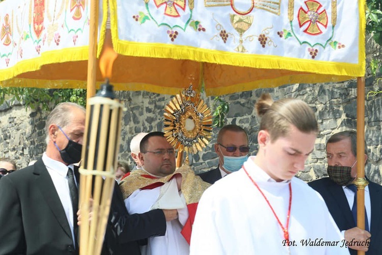 Strzegom. Parafia pw. Zbawiciela Świata i MB Szkaplerznej