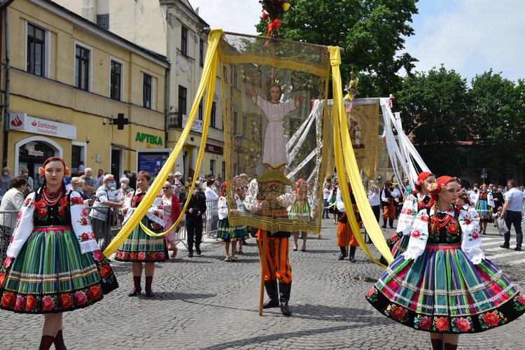 Boże Ciało w Łowiczu - procesja