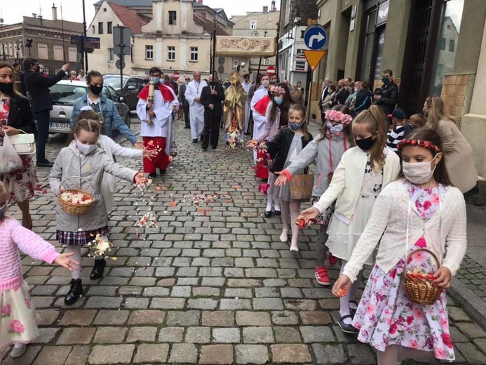 Wałbrzych. Parafia pw. Aniołów Stróżów