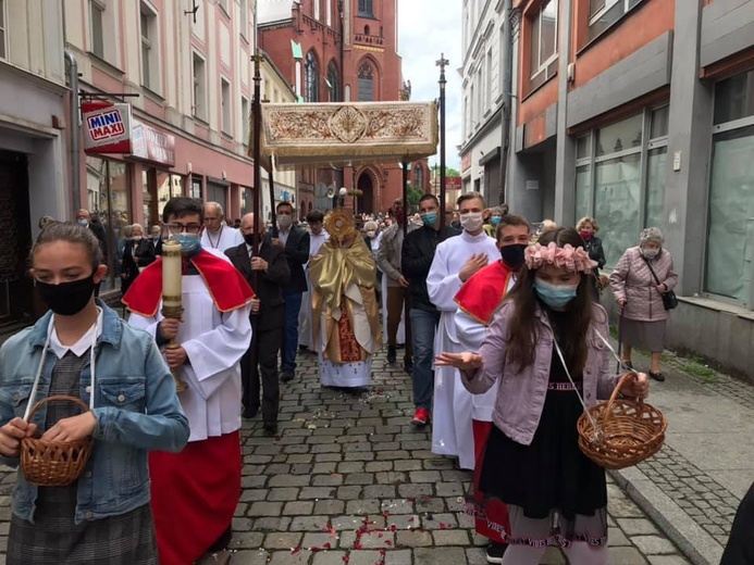 Wałbrzych. Parafia pw. Aniołów Stróżów